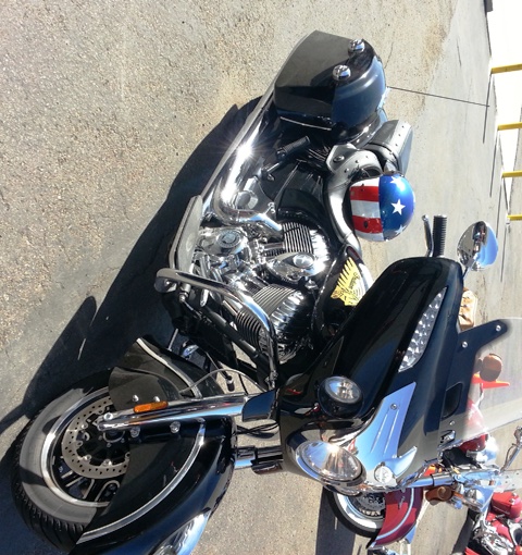 A logo of victory motorcycles and indian motorcycle.